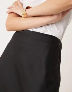 Pretty Lavish Breye Maxi Skirt In Black For Women -Pretty Lavi Clothing Shop 206966679 5