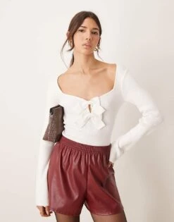 Pretty Lavish Bow Knit Top In Cream For Women